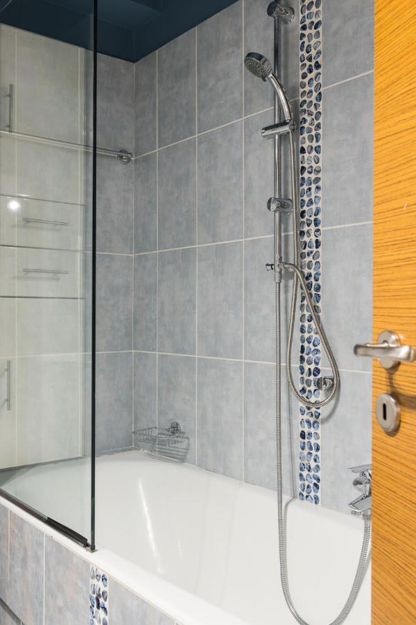 Athenian Stylish 2 Bdrm Apartment Esterno foto